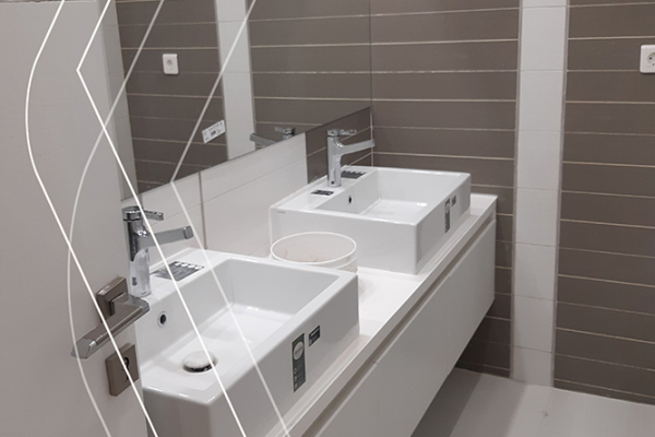 5 8e6ddaf86d4efe7112ee6222698627f7 - Washroom