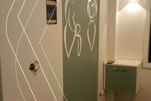 n10 4 28c6b6eaa80d4a792948eab4927373b4 - Interior Design of Dr. Kazemi's Office