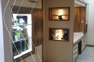 n8 6 4aaa414425e941f882b466d4fb196a02 - Interior design of Dr. Khaleghian's office
